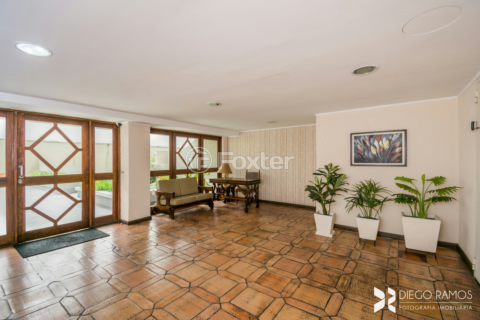 Image 32 - 887492