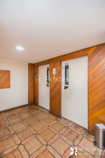Image 33 - 887492