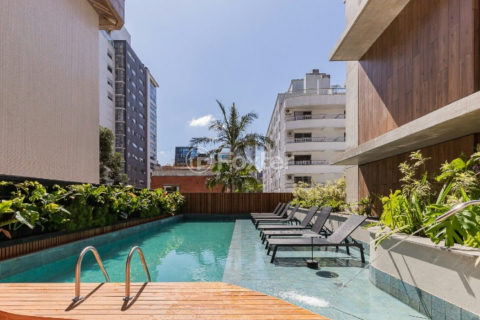 Image 18 - 208876