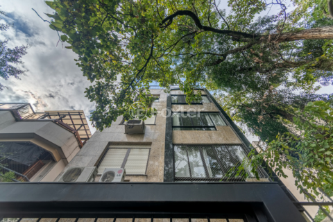 Image 33 - 1004486