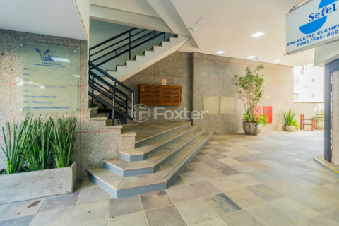 Image 31 - 704497