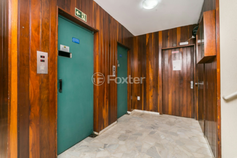 Image 35 - 874597