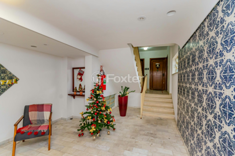 Image 32 - 932425