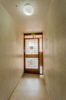 Image 21 - 908677