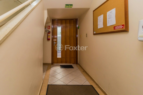 Image 32 - 983569