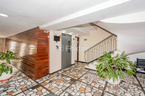 Image 39 - 936048