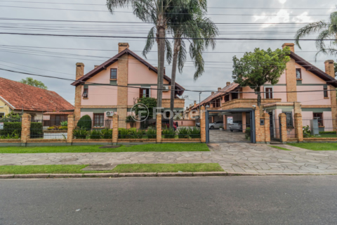 Image 38 - 302125