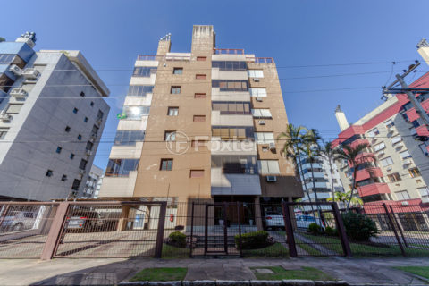 Image 39 - 1001137