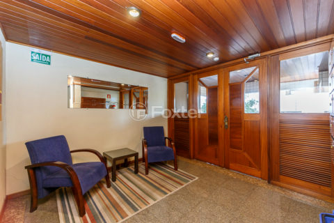 Image 40 - 1001137