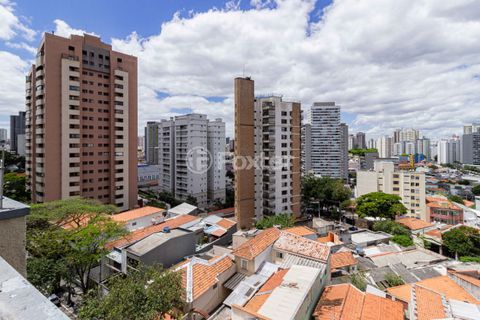 Image 46 - 933703