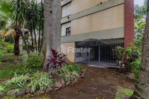 Image 62 - 932002