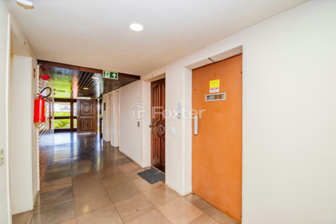 Image 6 - 1018947