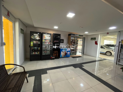Image 19 - 1001218