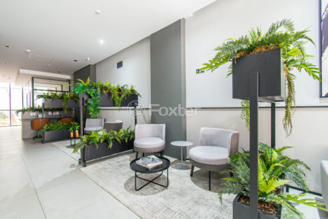 Image 1 - 985674
