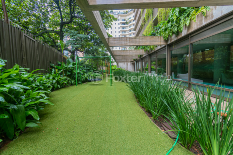 Image 68 - 984548