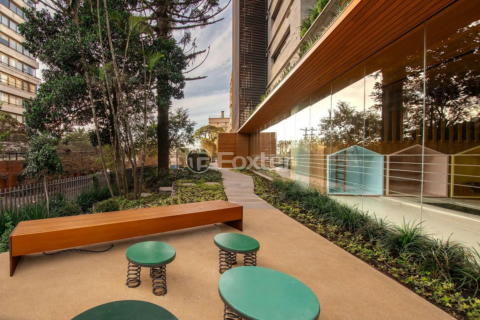 Image 84 - 999617