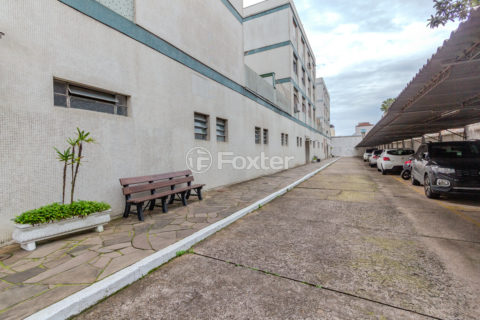Image 20 - 1018496