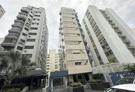 Image 16 - 1017988