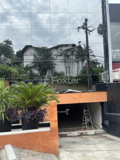 Image 16 - 1018712
