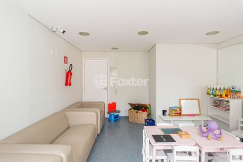 Image 40 - 718362