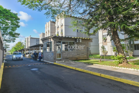 Image 21 - 1017758