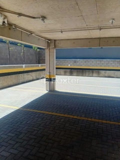 Image 42 - 855002