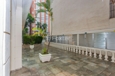 Image 79 - 965007
