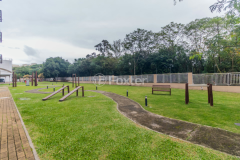 Image 79 - 1005232
