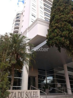 Image 40 - 1017004