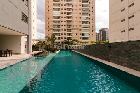Image 32 - 1021280