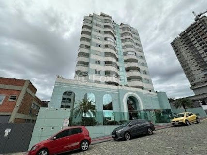 Image 38 - 1002208