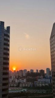 Image 9 - 878400