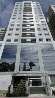 Image 6 - 897037