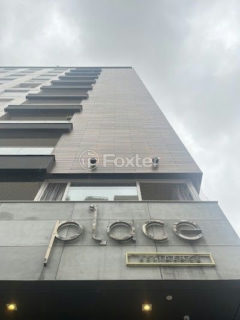Image 26 - 1005873