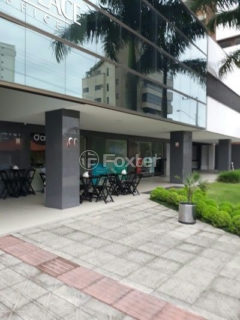 Image 63 - 1006303
