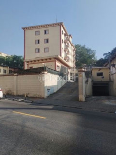 Image 12 - 876686