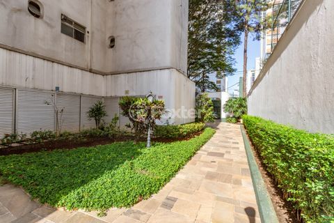 Image 38 - 958075