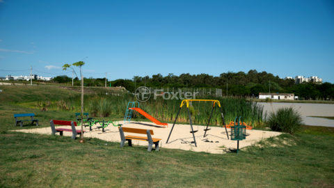 Image 21 - 1017644