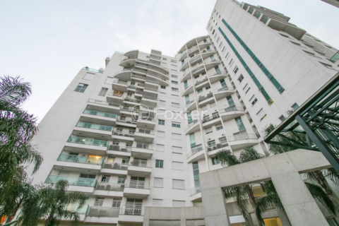 Image 70 - 1015354