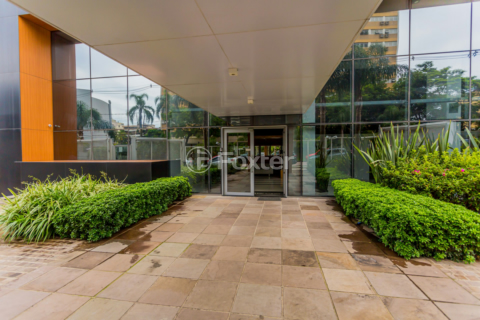 Image 63 - 647047