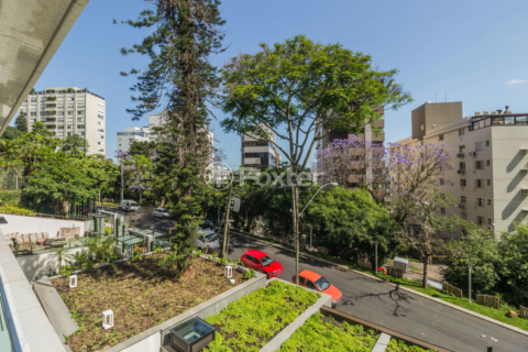Image 70 - 211501