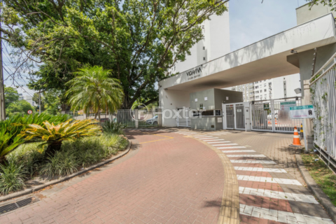 Image 33 - 1017128