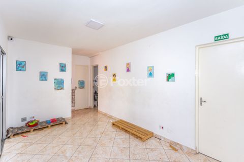 Image 21 - 990605