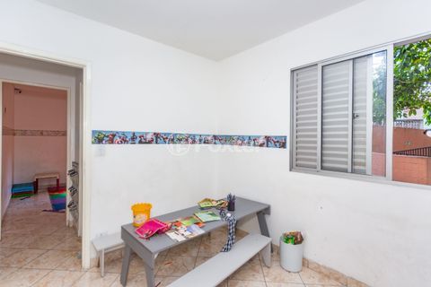 Image 25 - 990605