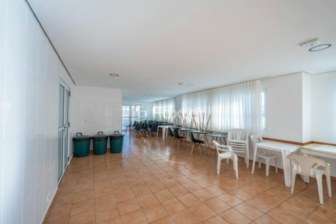 Image 30 - 811648