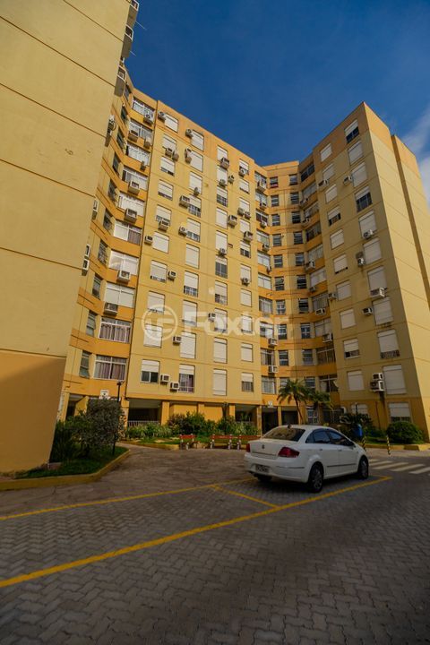 Image 7 - 997979