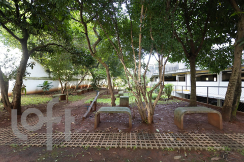 Image 65 - 991653