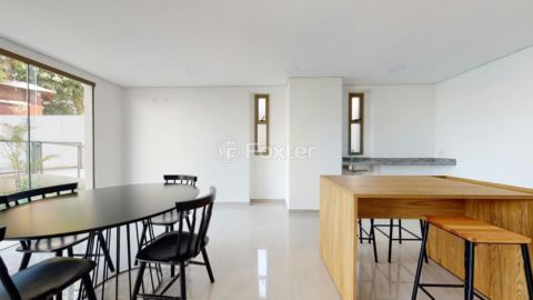 Image 32 - 1003648