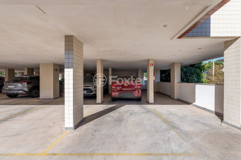 Image 44 - 995275