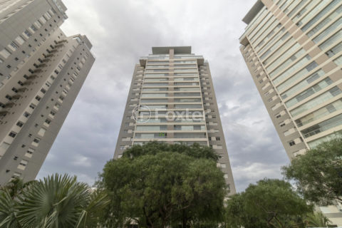 Image 32 - 1016944
